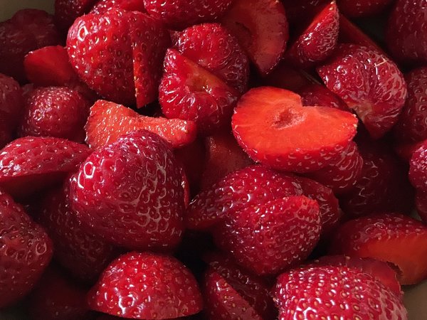 köstliche, süße Erdbeeren aus hofeigener Ernte